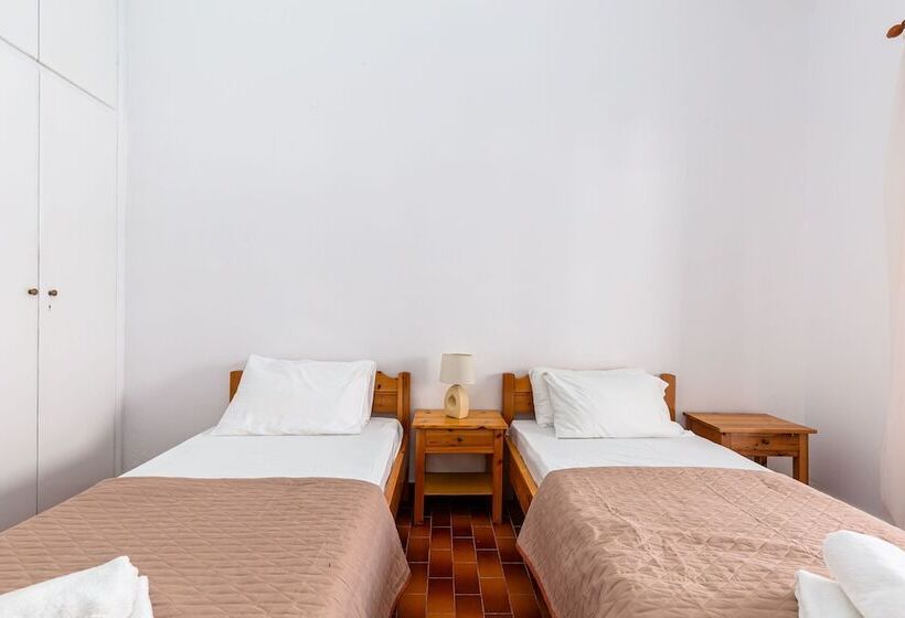 Dany Apartments By Estia