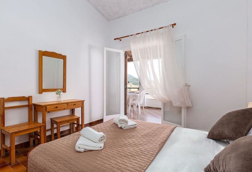 Dany Apartments By Estia