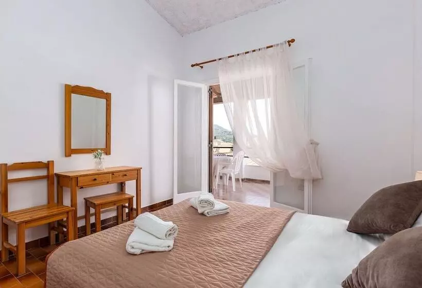 Dany Apartments By Estia