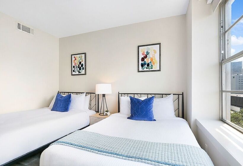 Exquisite 4 Br Condo In New Orleans