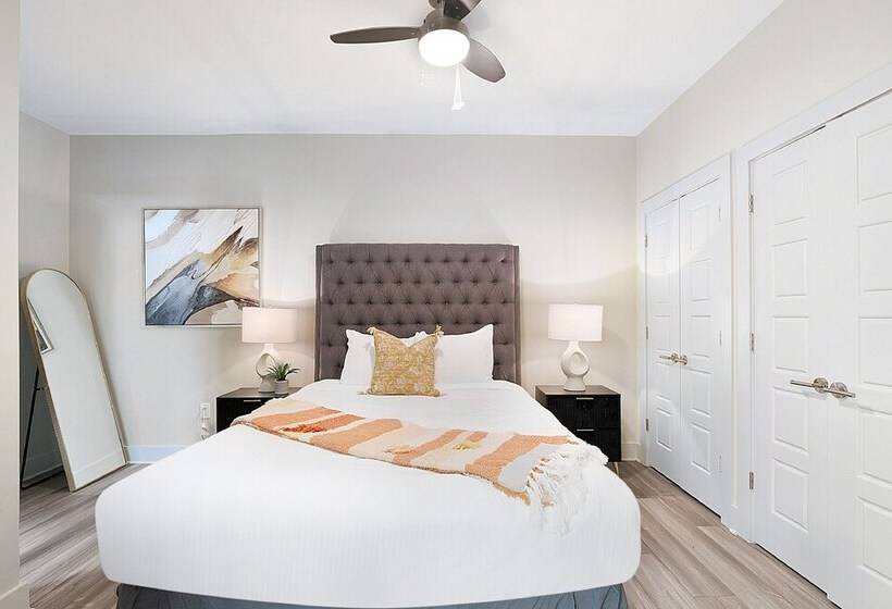 Exquisite 4 Br Condo In New Orleans