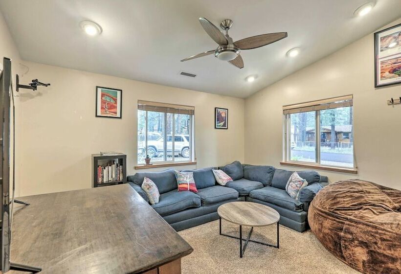 Forested Flagstaff Getaway: Garden, Gas Grill