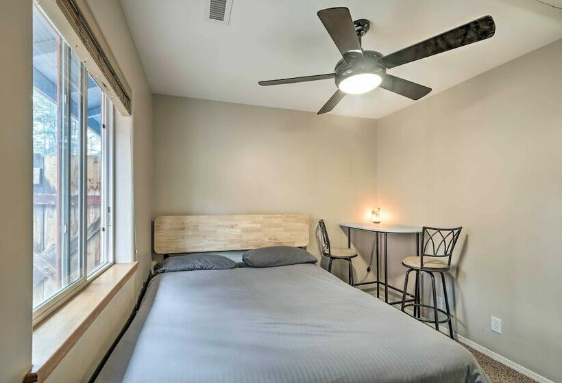 Forested Flagstaff Getaway: Garden, Gas Grill