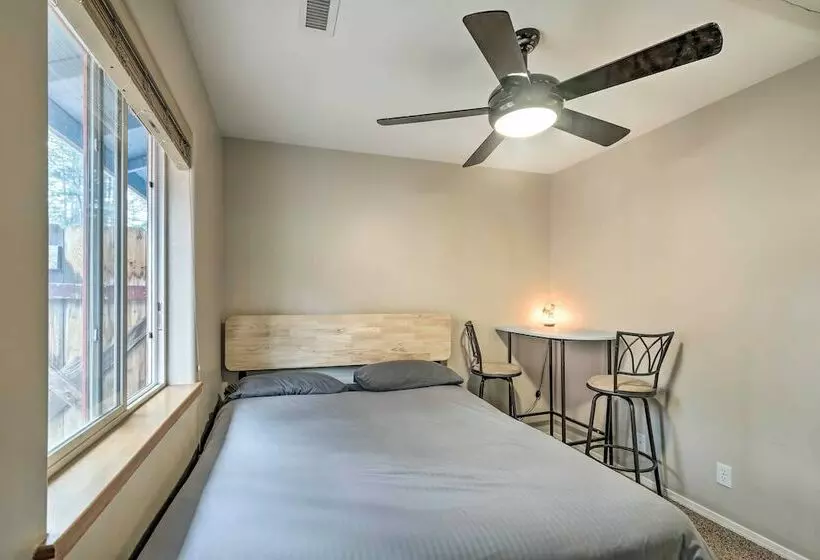 Forested Flagstaff Getaway: Garden, Gas Grill