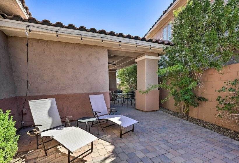 Goodyear Desert Oasis: Walk To Community Pool