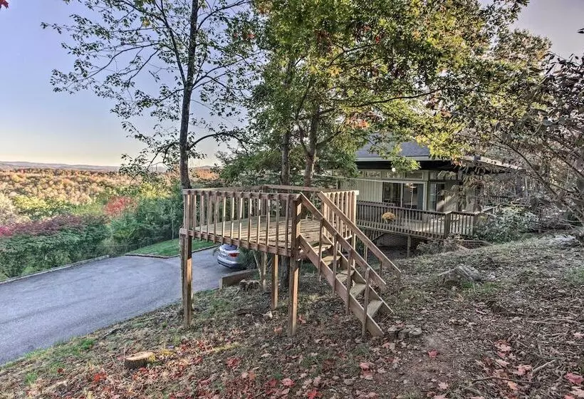 Home With Wraparound Deck + Blue Ridge Mtn Views!