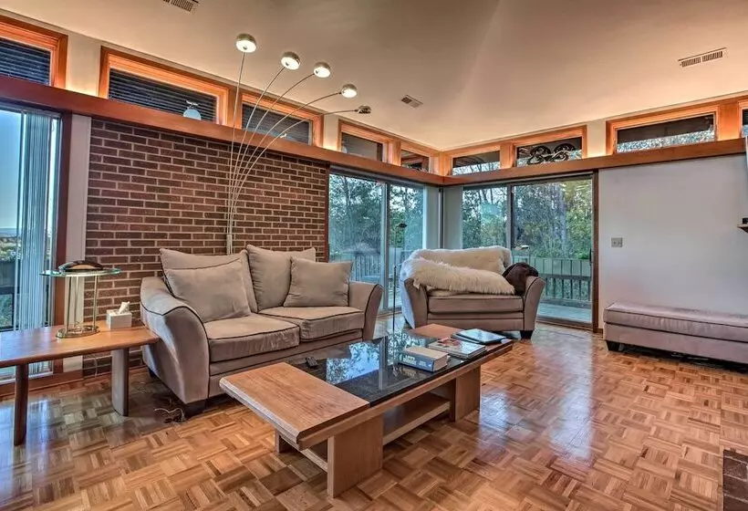 Home With Wraparound Deck + Blue Ridge Mtn Views!