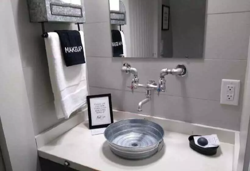 Hotelli Country Dome Suites