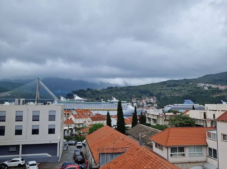 בית מלון כפרי Dubrovnik Skyline Apartments