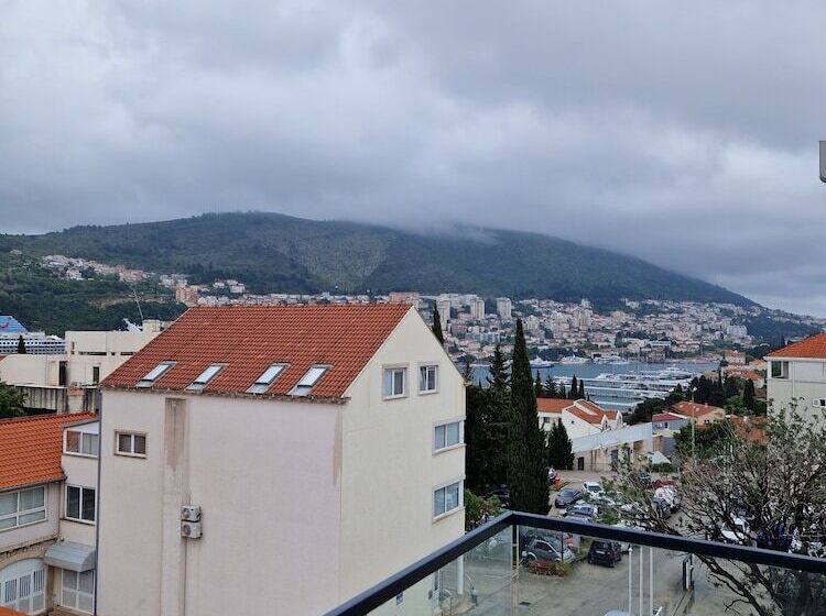 בית מלון כפרי Dubrovnik Skyline Apartments