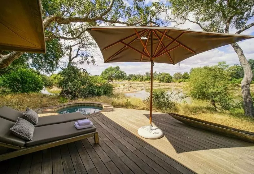 هتل Koro River Camp