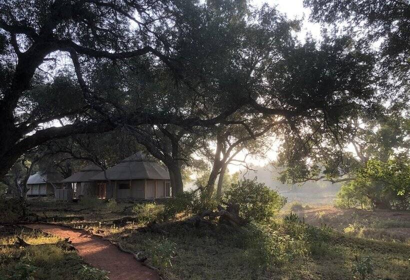 هتل Koro River Camp