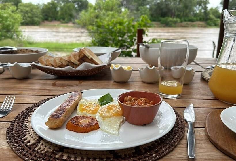 هتل Koro River Camp