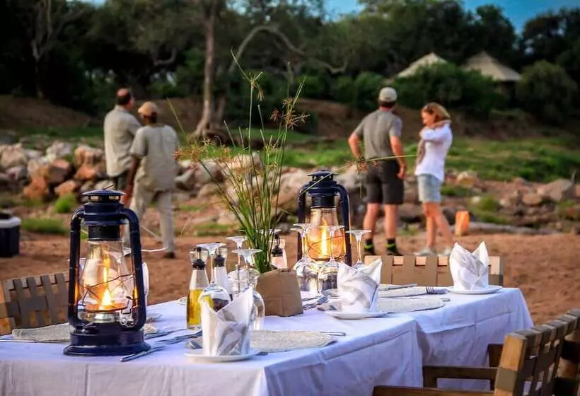 هتل Koro River Camp