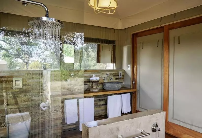 هتل Koro River Camp