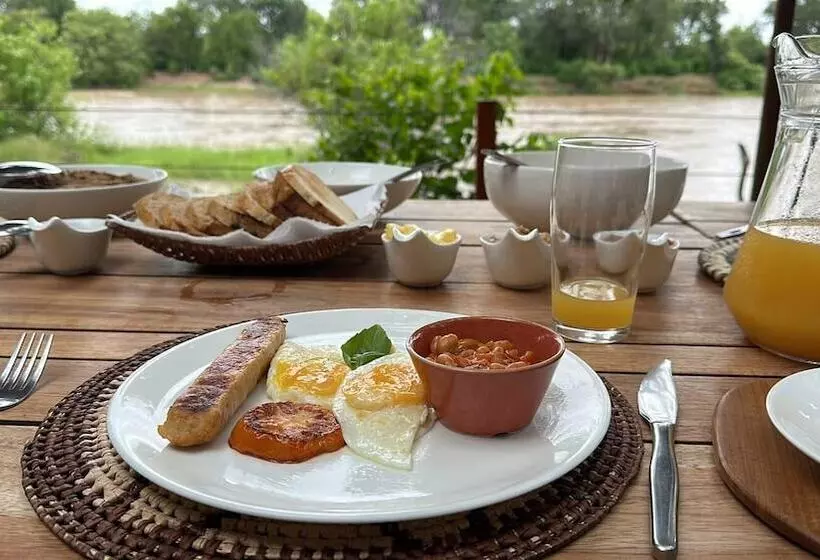 هتل Koro River Camp