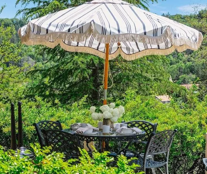 Hotelli Orchard Hill