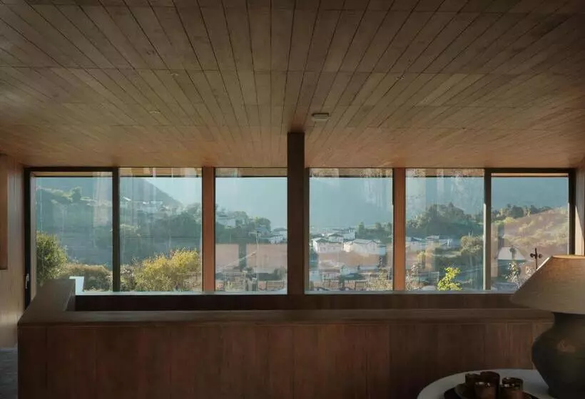 Sunyata Hotel. Deqin Meili