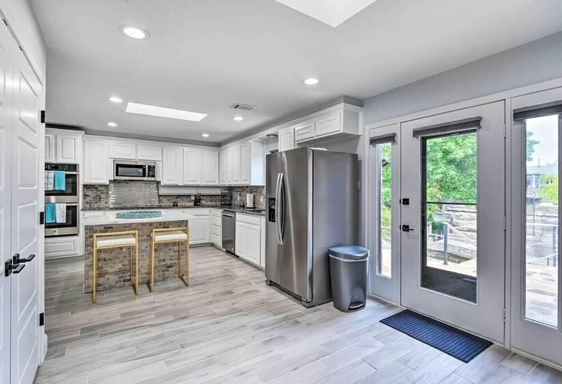 Luxury Granbury Home W/ Private Boat Dock!