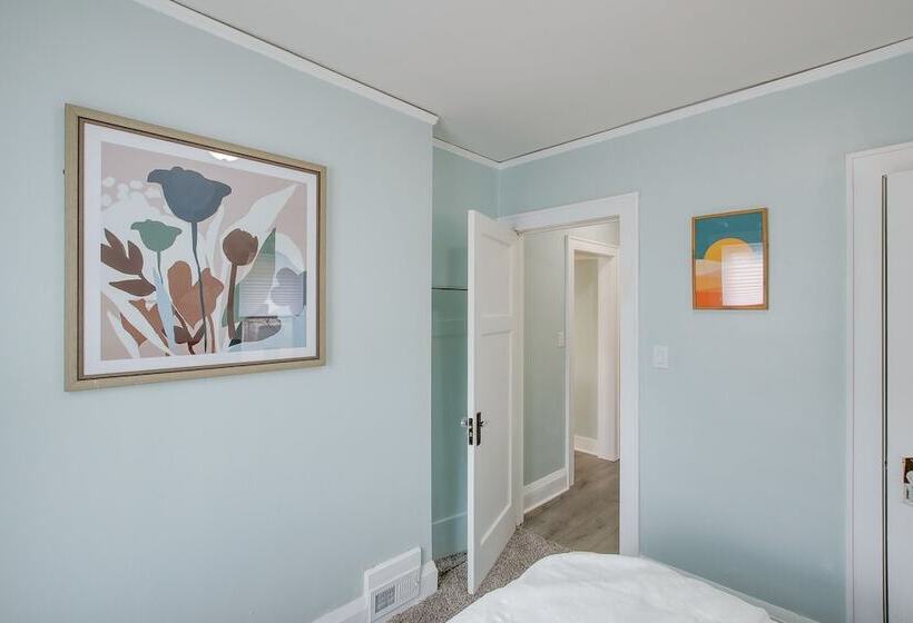 Milwaukee Vacation Rental: 6 Mi To City Center!