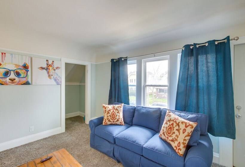 Milwaukee Vacation Rental: 6 Mi To City Center!