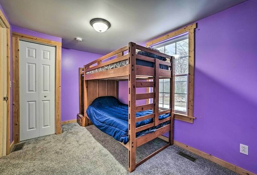 Northern Michigan Retreat ~ 2 Mi To Burt Lake