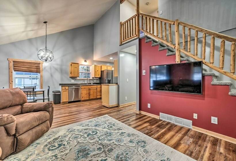 Northern Michigan Retreat ~ 2 Mi To Burt Lake