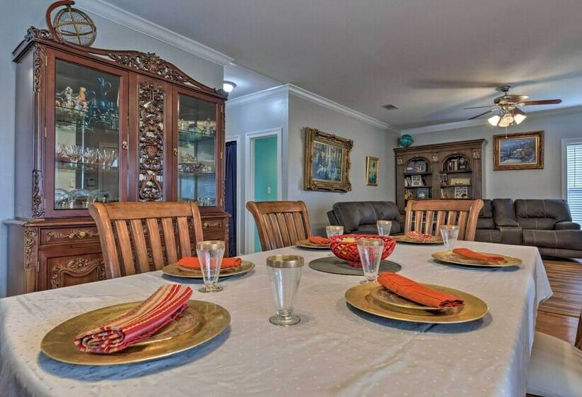 Pass Christian Home: Easy Access To Beaches!