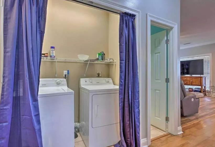 Pass Christian Home: Easy Access To Beaches!