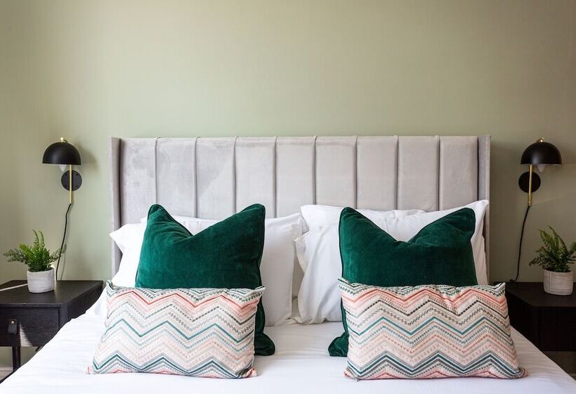 بنسيون The Carlton By Sorted Stay