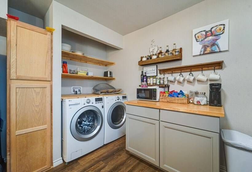 Pet Friendly North Texas Home W/ Spacious Yard!