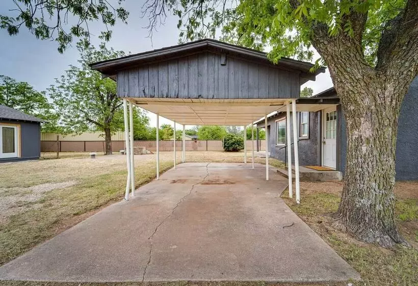 Pet Friendly North Texas Home W/ Spacious Yard!