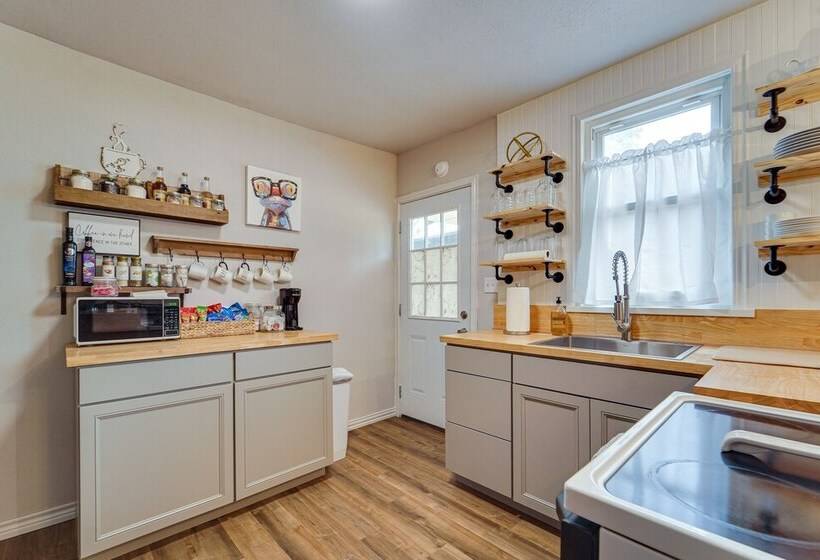 Pet Friendly North Texas Home W/ Spacious Yard!