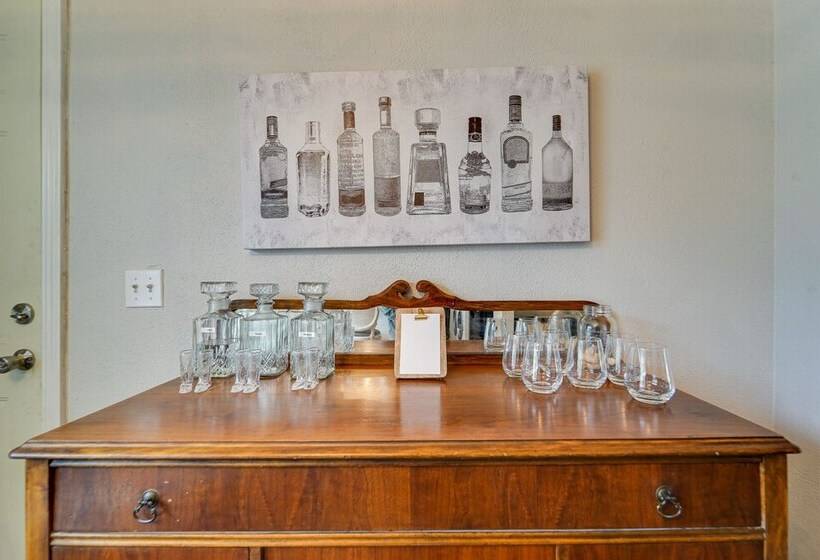 Pet Friendly North Texas Home W/ Spacious Yard!