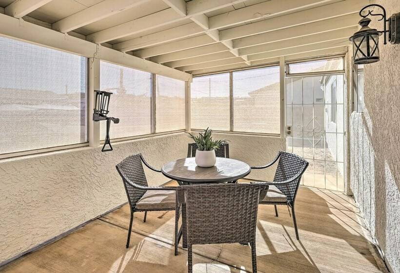 Quaint Bullhead City Home: Patio + Mtn Views!