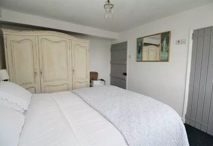 Quintessential B&b