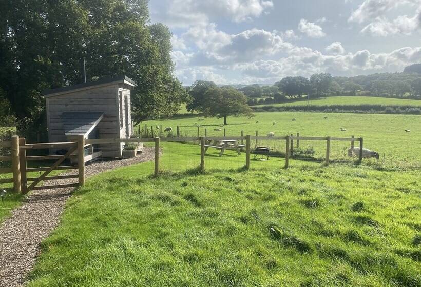 דירת נופש Red Oaks Shepherds Hut