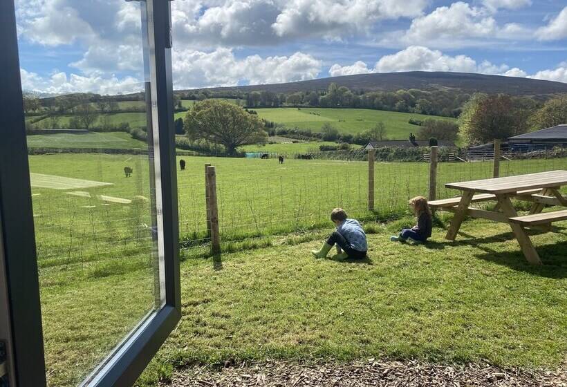 דירת נופש Red Oaks Shepherds Hut