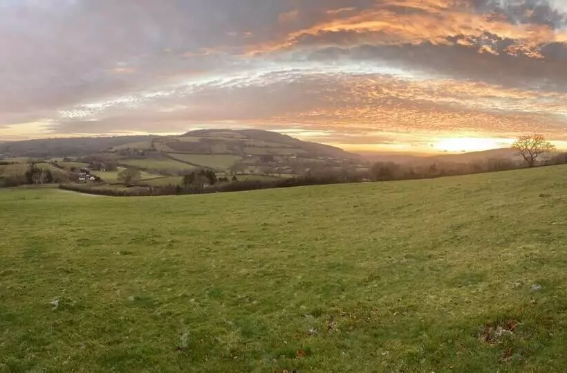 Residenssi Red Oaks Shepherds Hut