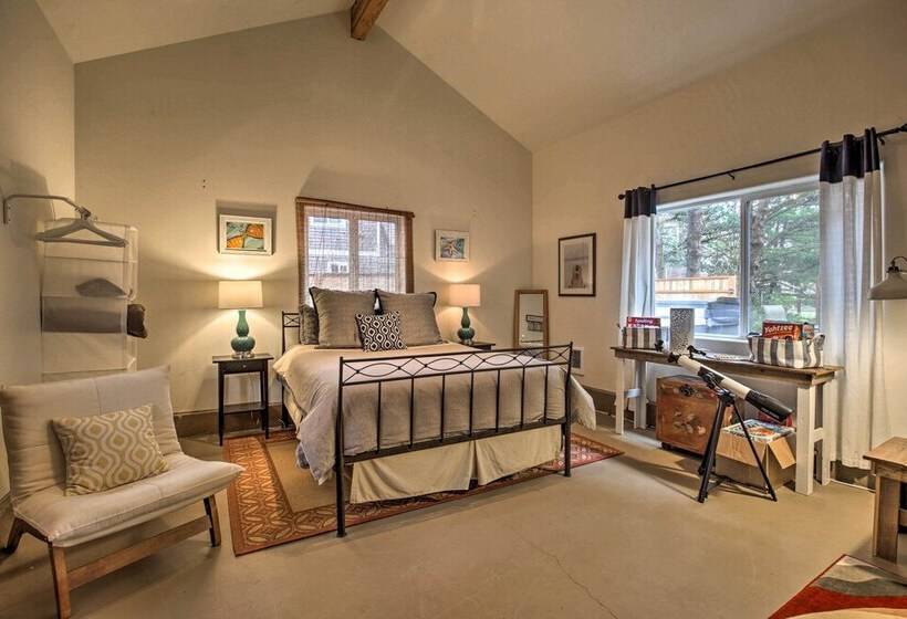 Rockaway Beach Home W/ Hot Tub: 4 Blocks To Beach!