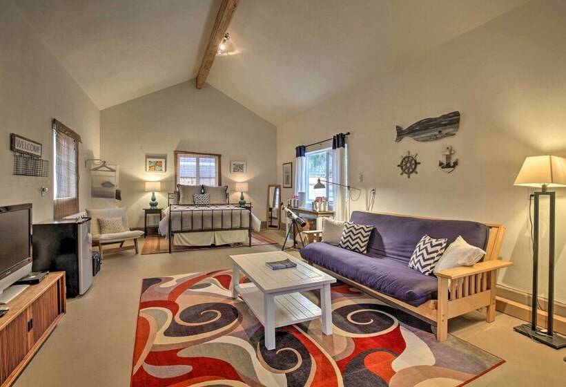 Rockaway Beach Home W/ Hot Tub: 4 Blocks To Beach!