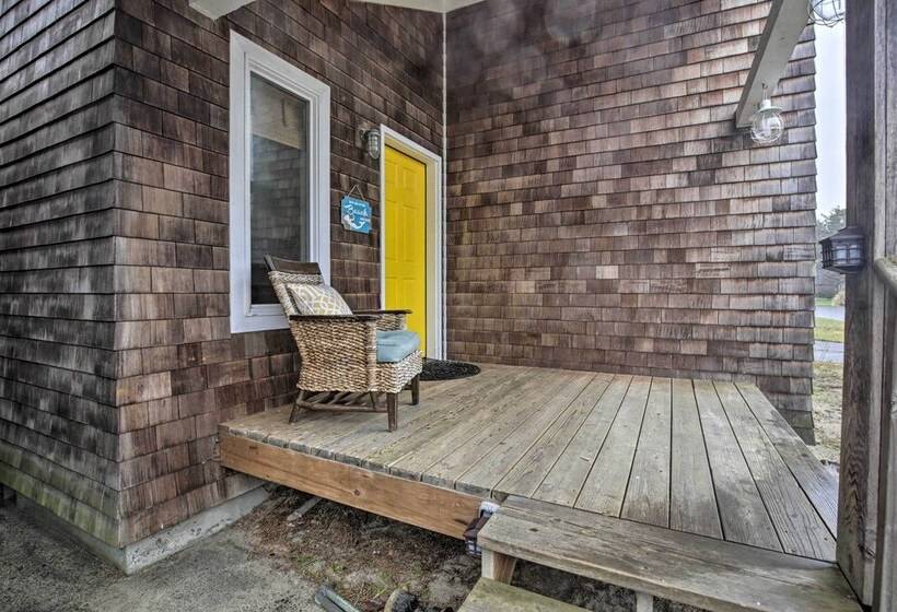 Rockaway Beach Home W/ Hot Tub: 4 Blocks To Beach!