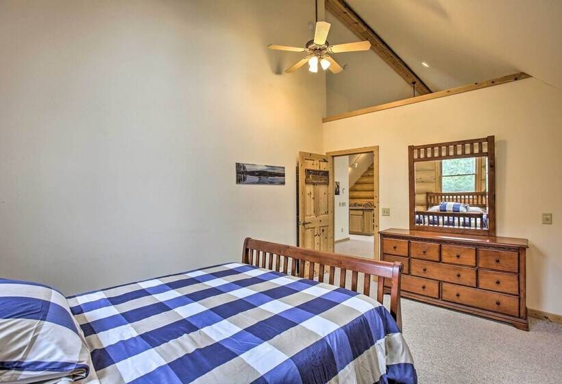 The Retreat Secluded & Spacious Boyne City Lodge