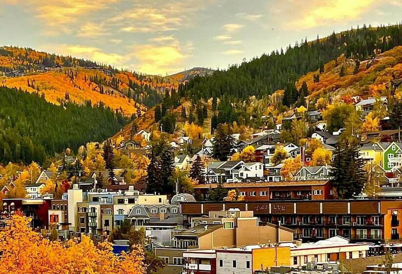 Ski Haven W/ Deck Access, Walk To Main St!