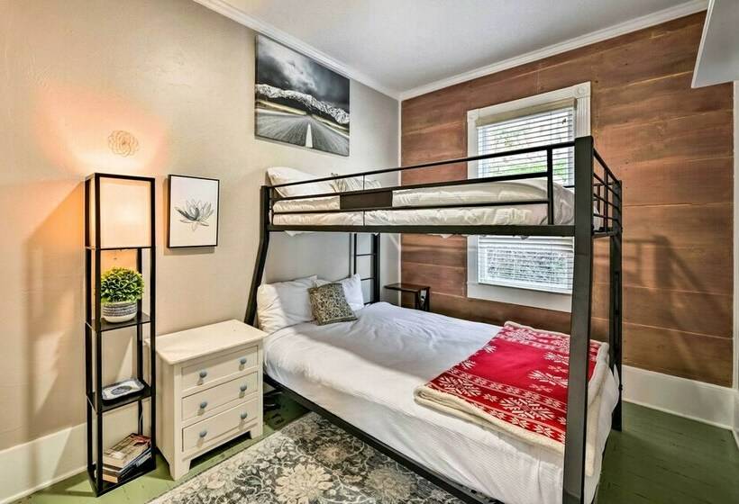 Ski Haven W/ Deck Access, Walk To Main St!