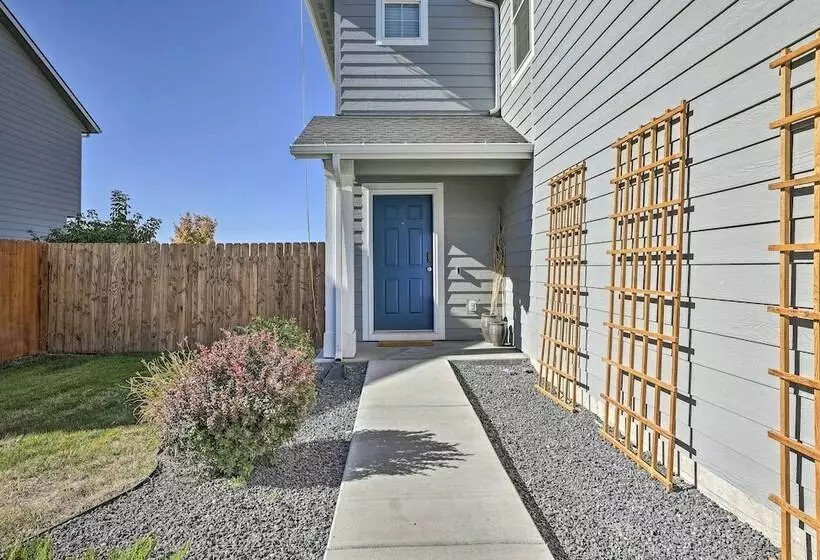 Stunning Nampa Home Nearby Park W/ Fire Pit!