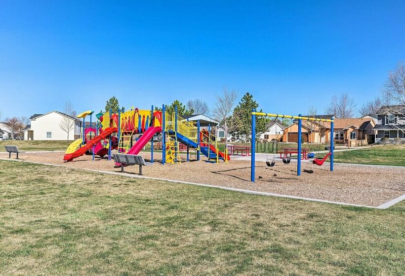 Stunning Nampa Home Nearby Park W/ Fire Pit!