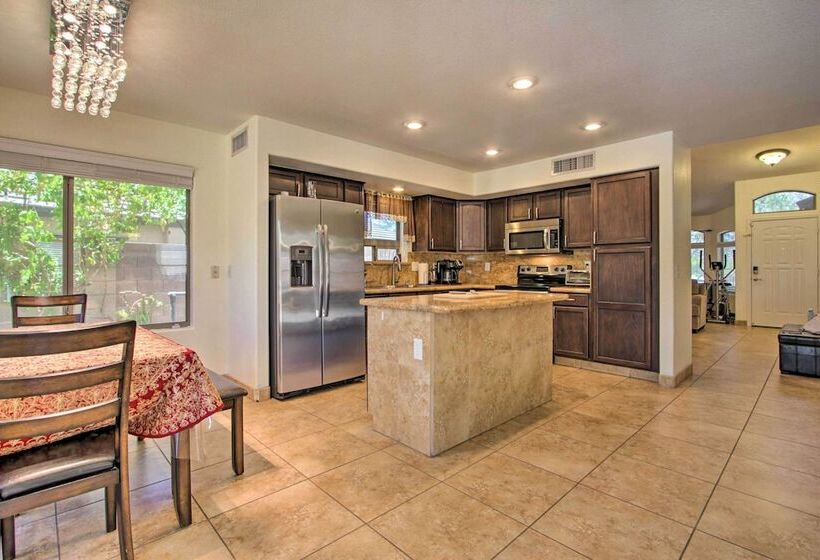 Sunny Phoenix Abode W/ Pool, Grill & Fire Pit