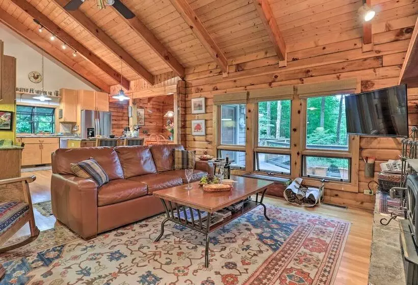 Tree Lined Cruso Cabin W/ Game Room & Mtn Views!