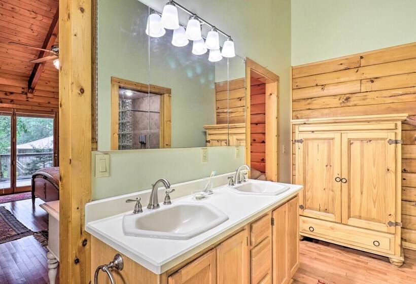 Tree Lined Cruso Cabin W/ Game Room & Mtn Views!